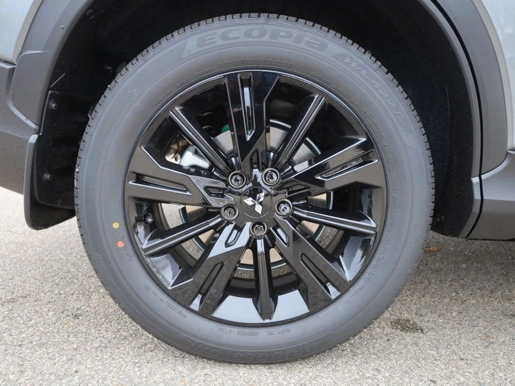 2026 Mitsubishi Eclipse Cross Black Edition - Photo 12