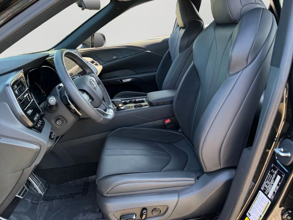 2024 Lexus RX Hybrid 500h - Photo 16