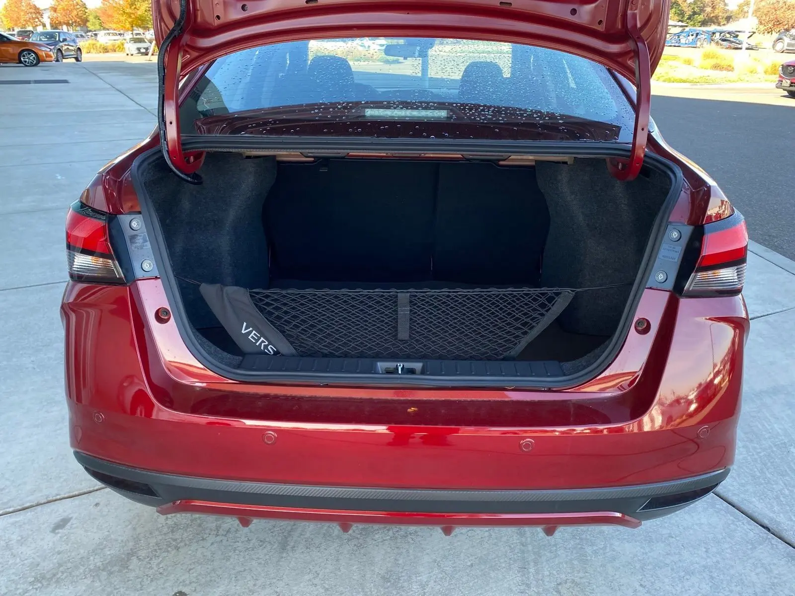 2025 Nissan Versa SR photo 7