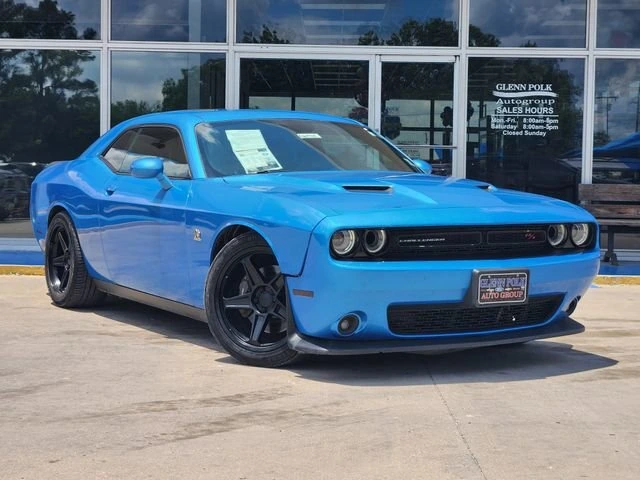 2016 Dodge Challenger Scat Pack's photo
