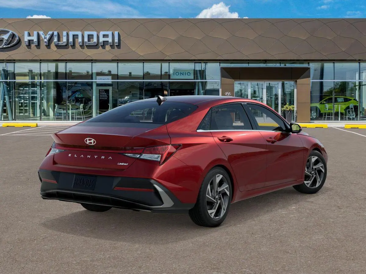 2026 Hyundai Elantra Limited photo 3