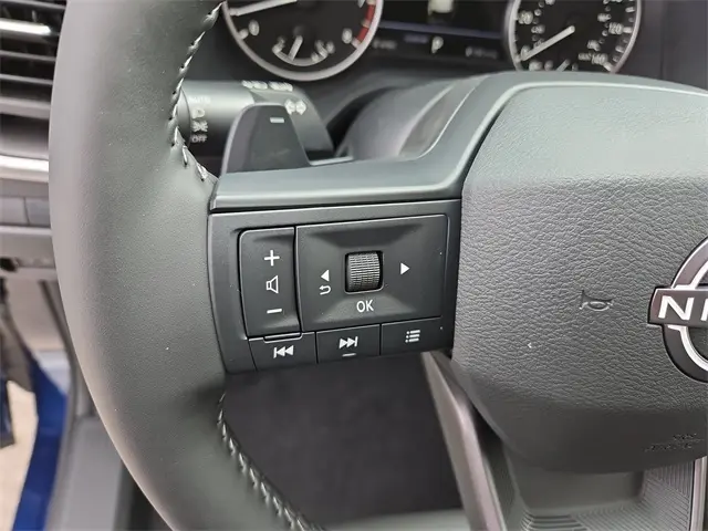 2026 Nissan Rogue SV photo 7