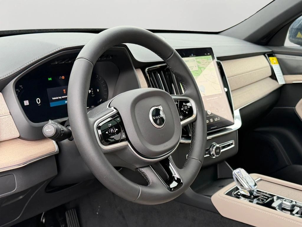 2026 Volvo - image 16