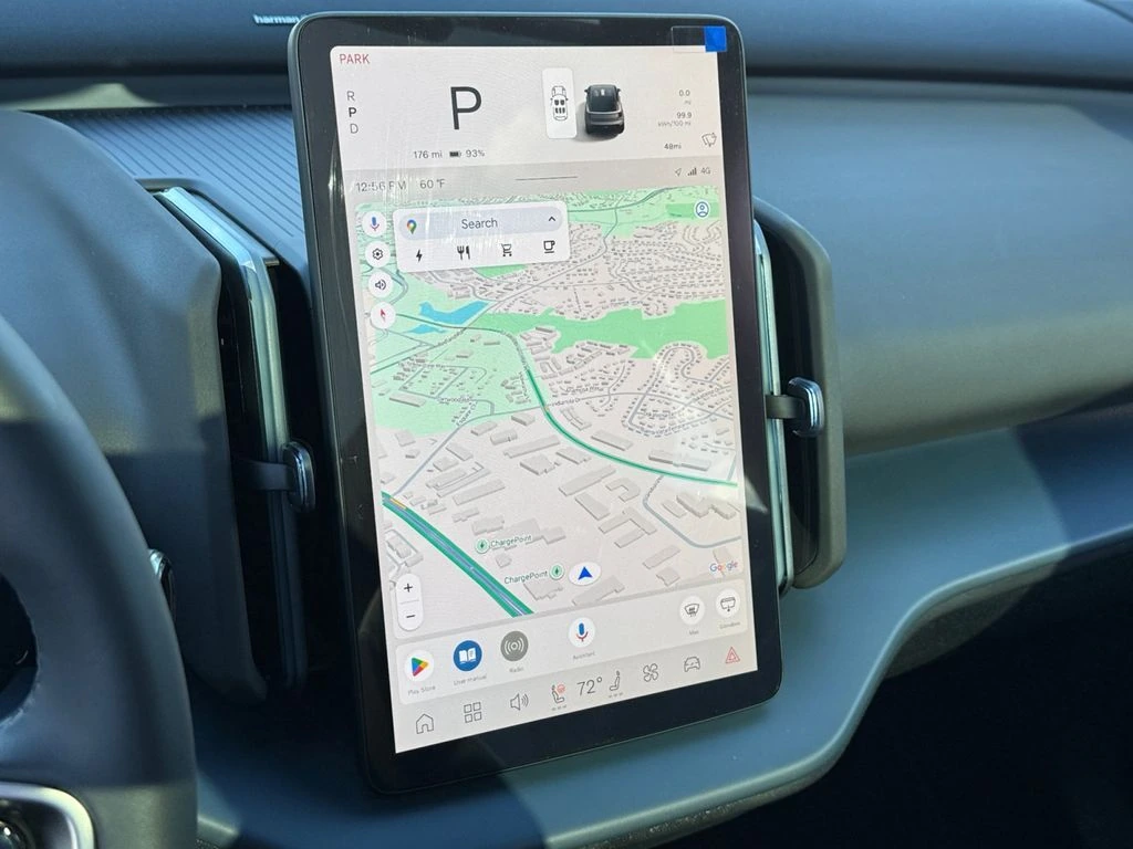 2025 Volvo - image 19