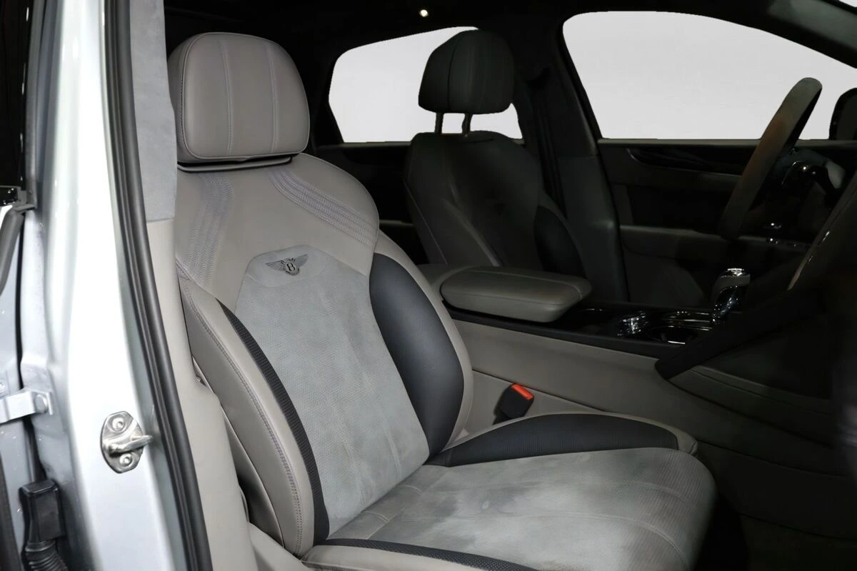 2022 Bentley Bentayga S - Photo 6