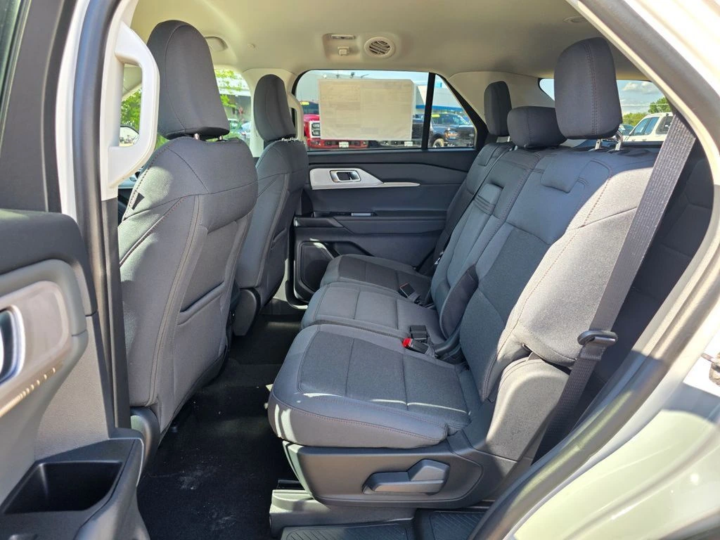 2025 Ford Explorer Active - Photo 18