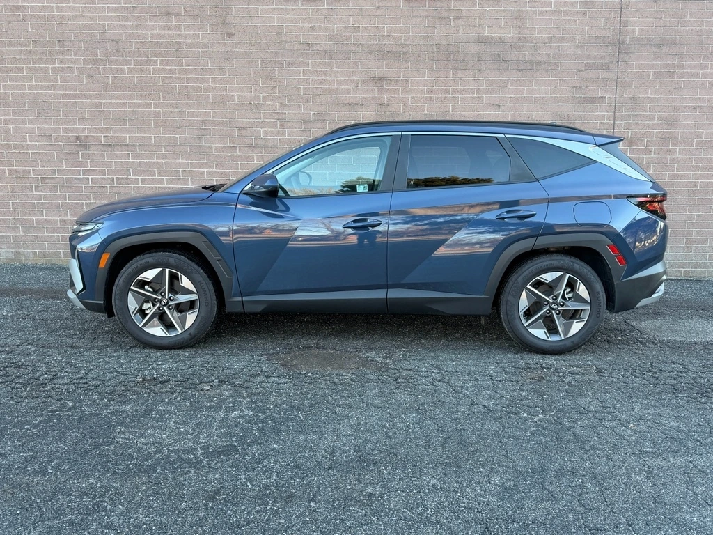 Used 2025 Hyundai Tucson SEL with VIN 5NMJB3DE5SH500082 for sale in Kansas City