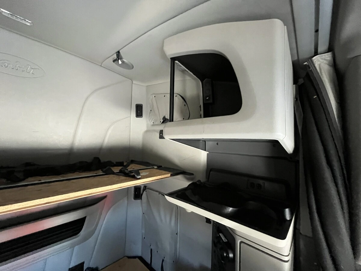 2023 Peterbilt 579 - image 27