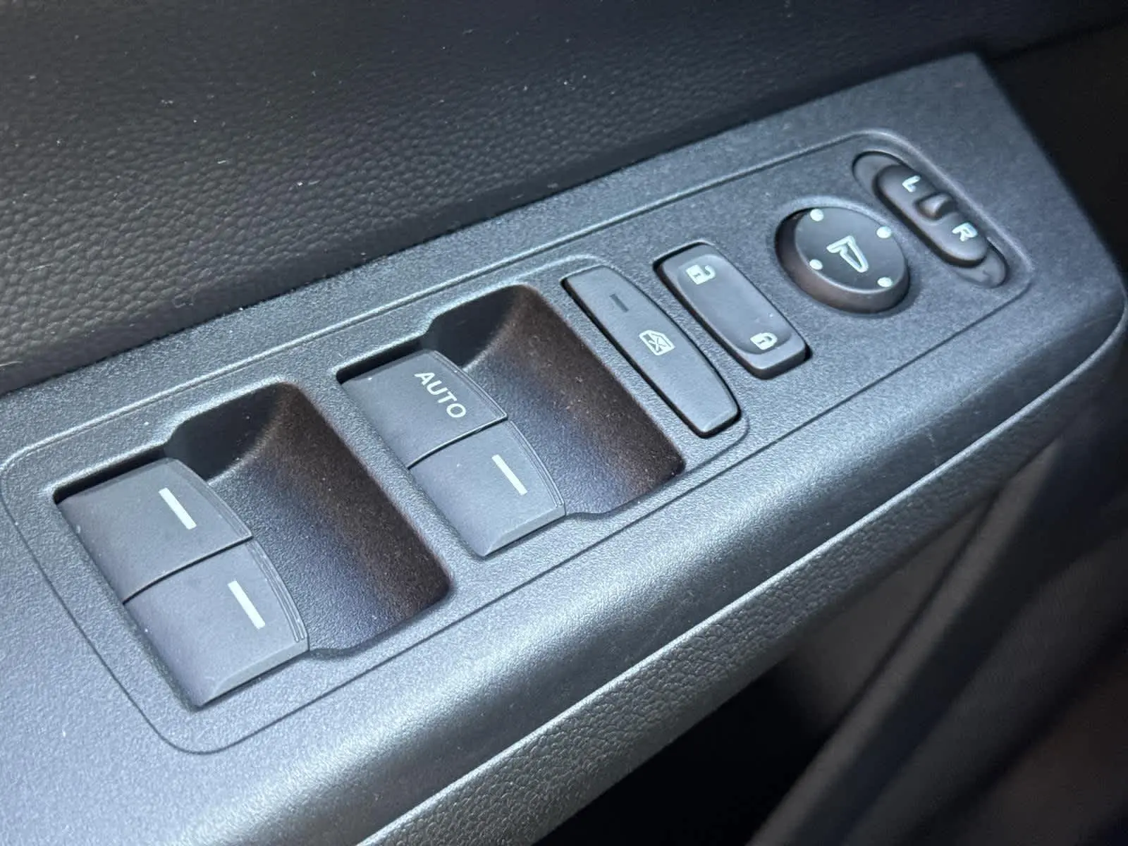 2024 Honda CR-V LX photo 19