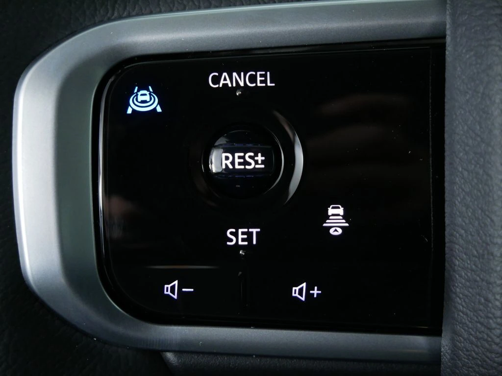 2026 Nissan Armada SV - Photo 23