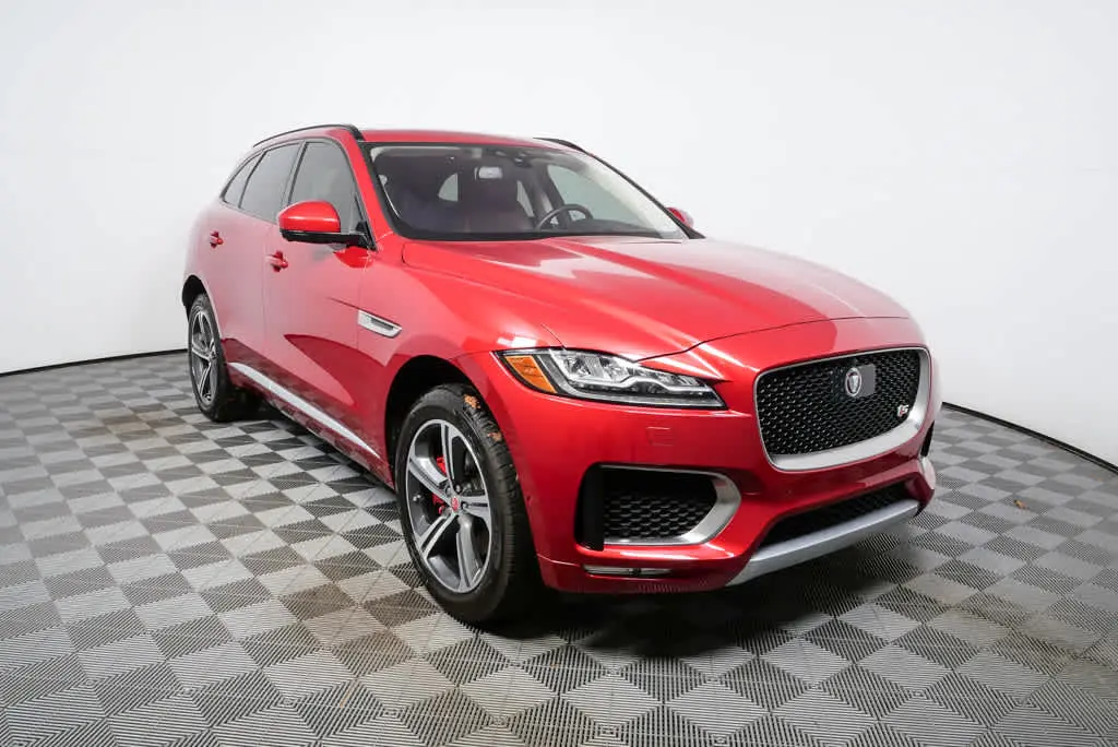 2017 Jaguar F-Pace S's photo