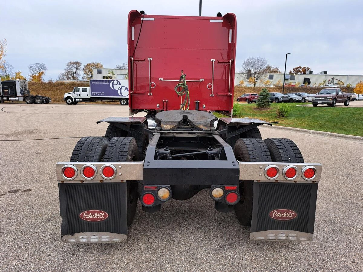 2018 Peterbilt 389 — photo 6