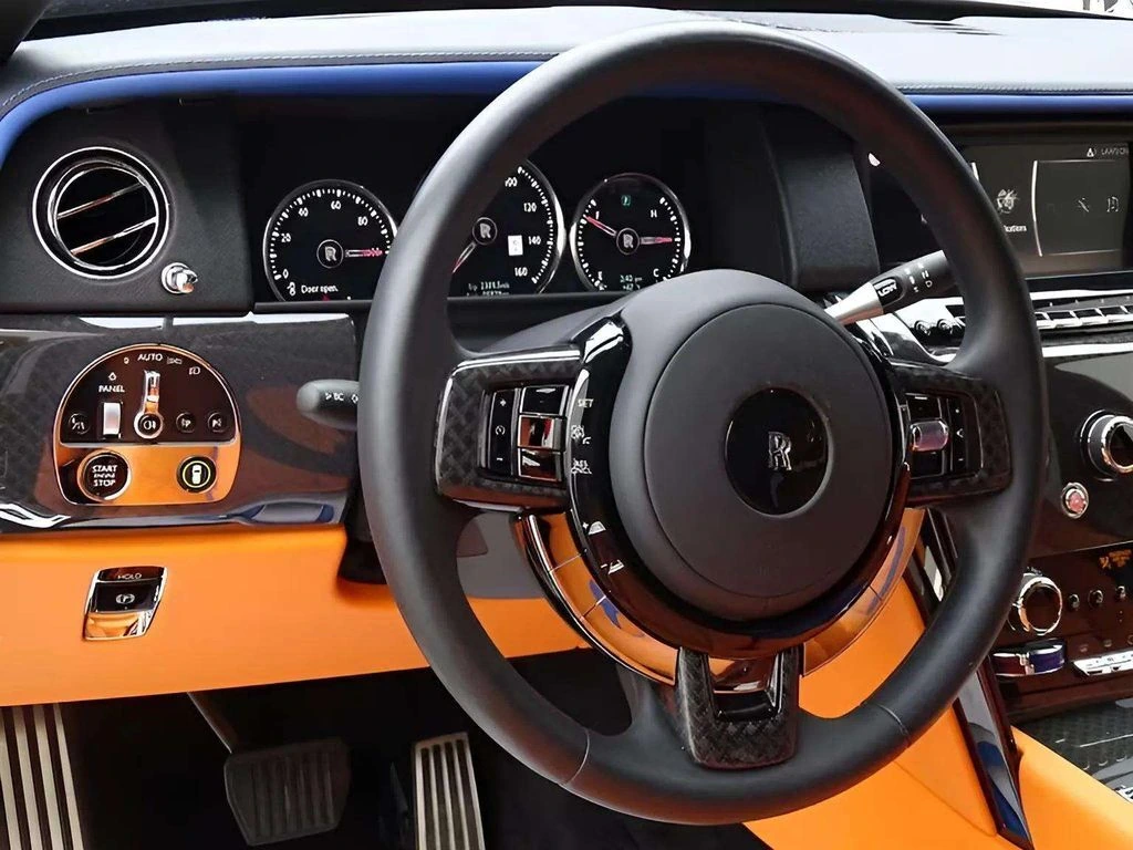 2023 Rolls-Royce Cullinan Black Badge - Photo 9