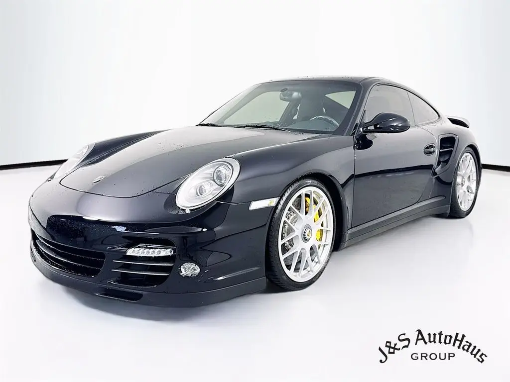 2013 Porsche 911 Turbo S photo 3