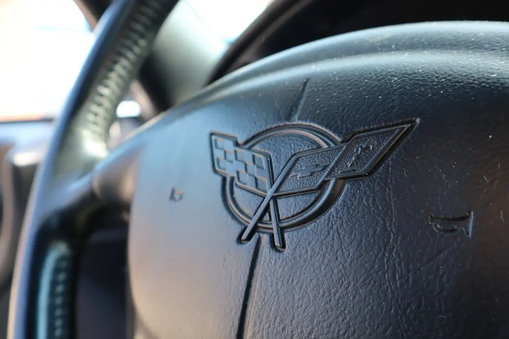 2002 Chevrolet Corvette Base photo 21