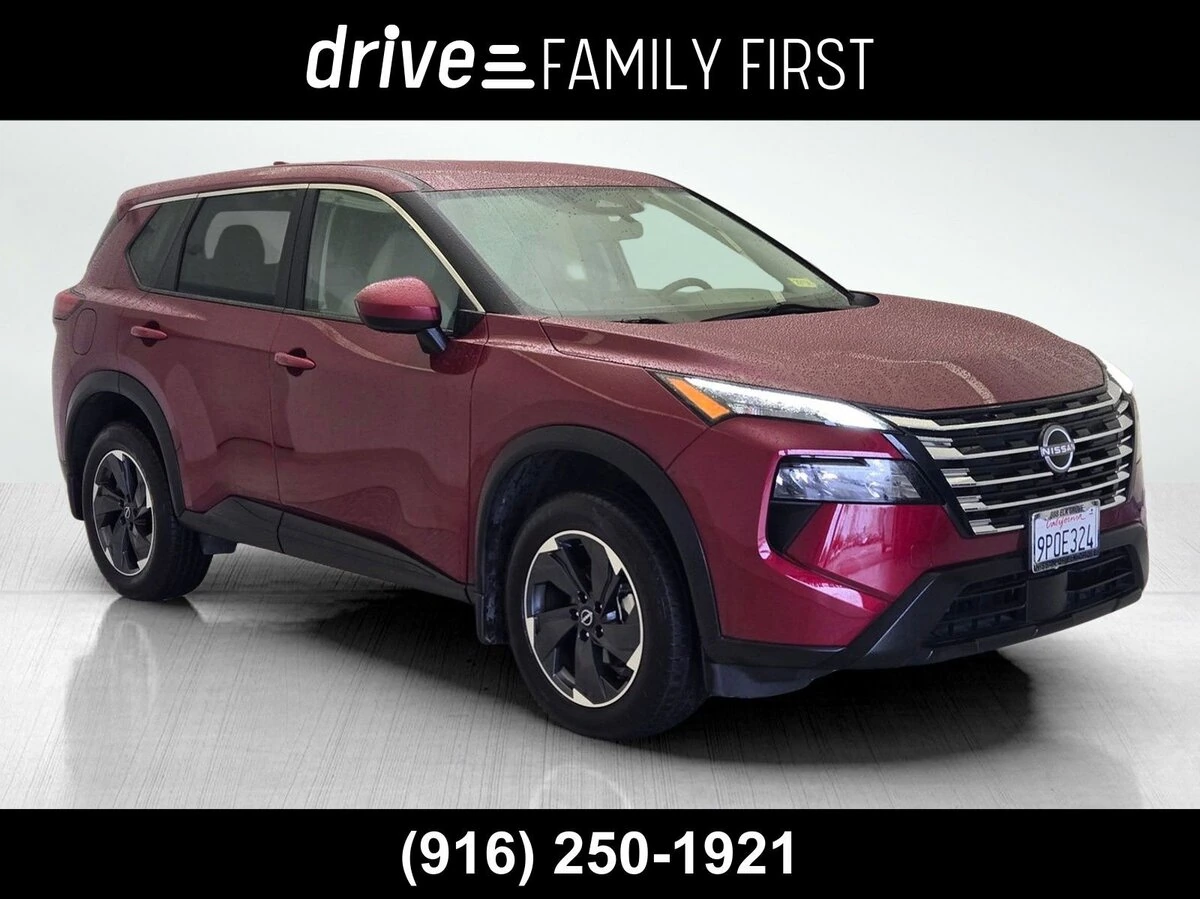 2024 Nissan Rogue SV's photo