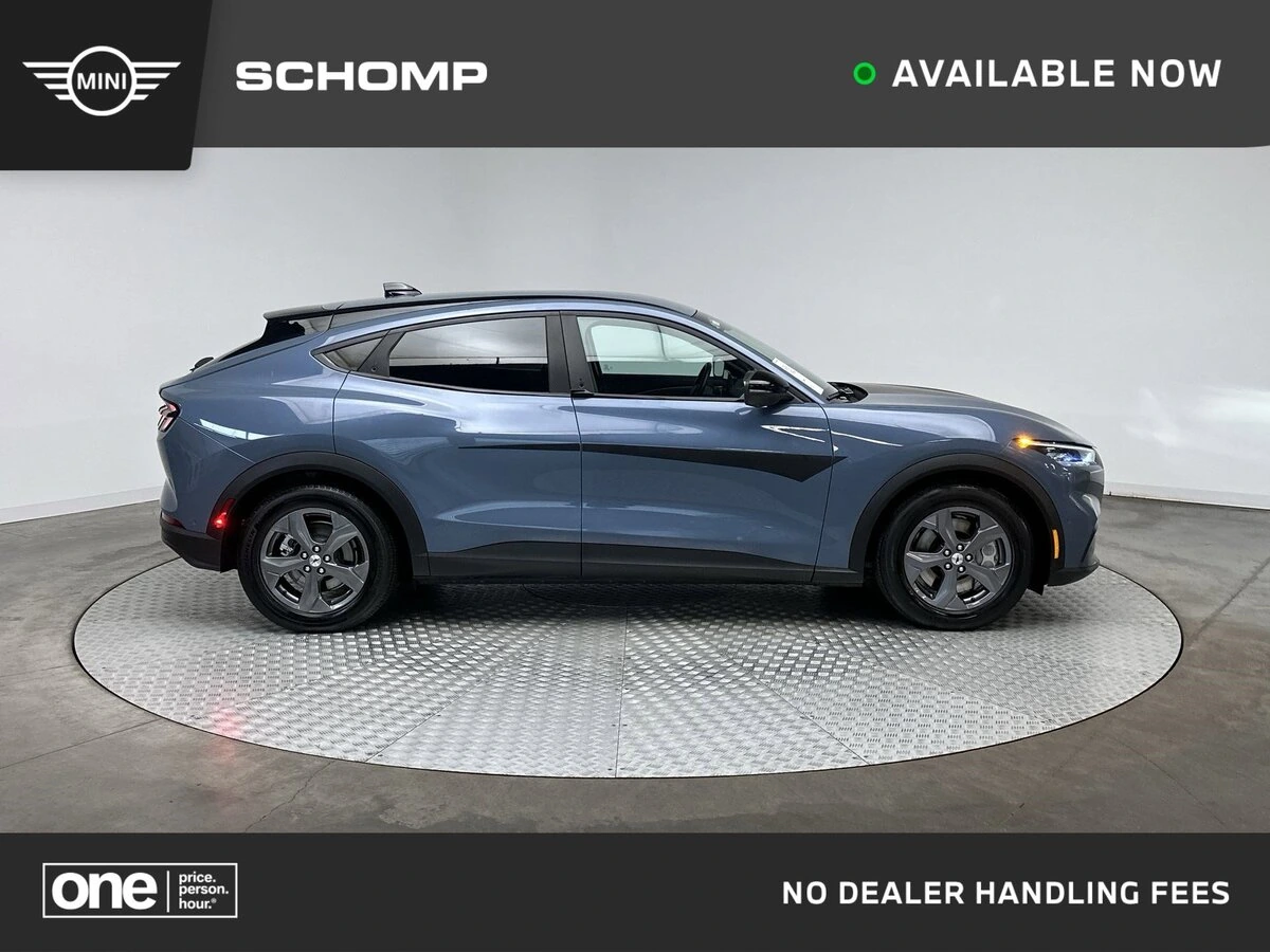 2023 Ford Mustang-Mach-e Select's photo