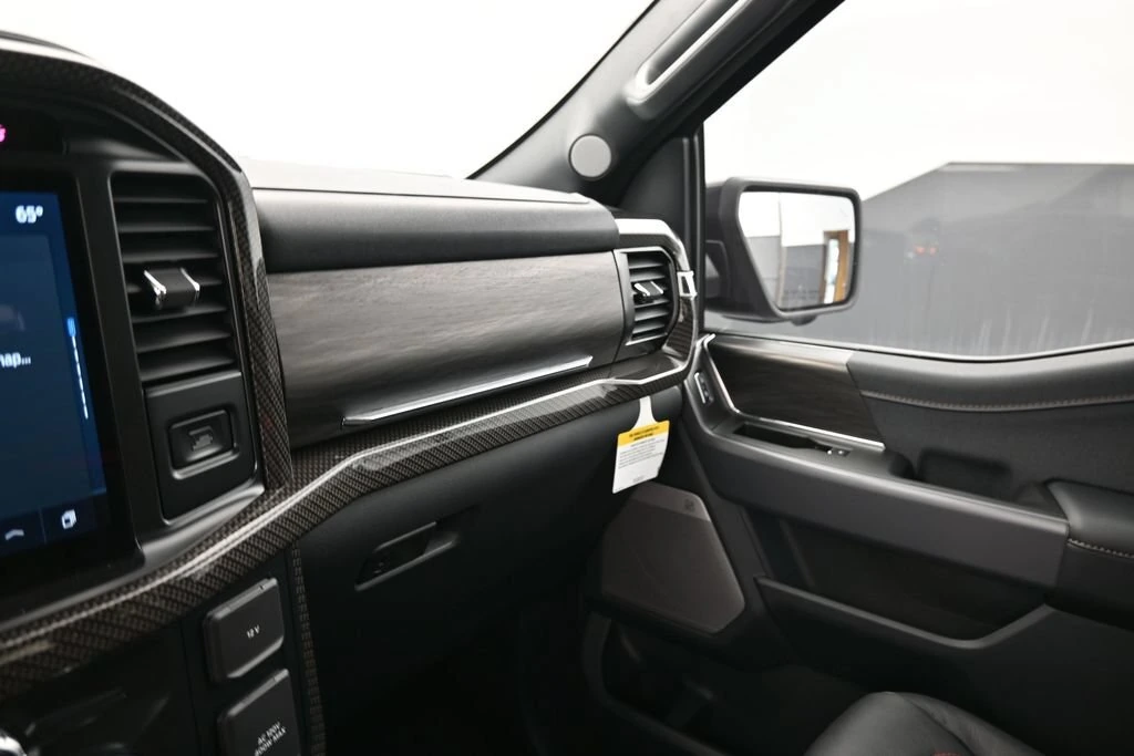 2025 Ford F-150 Lariat - Photo 18