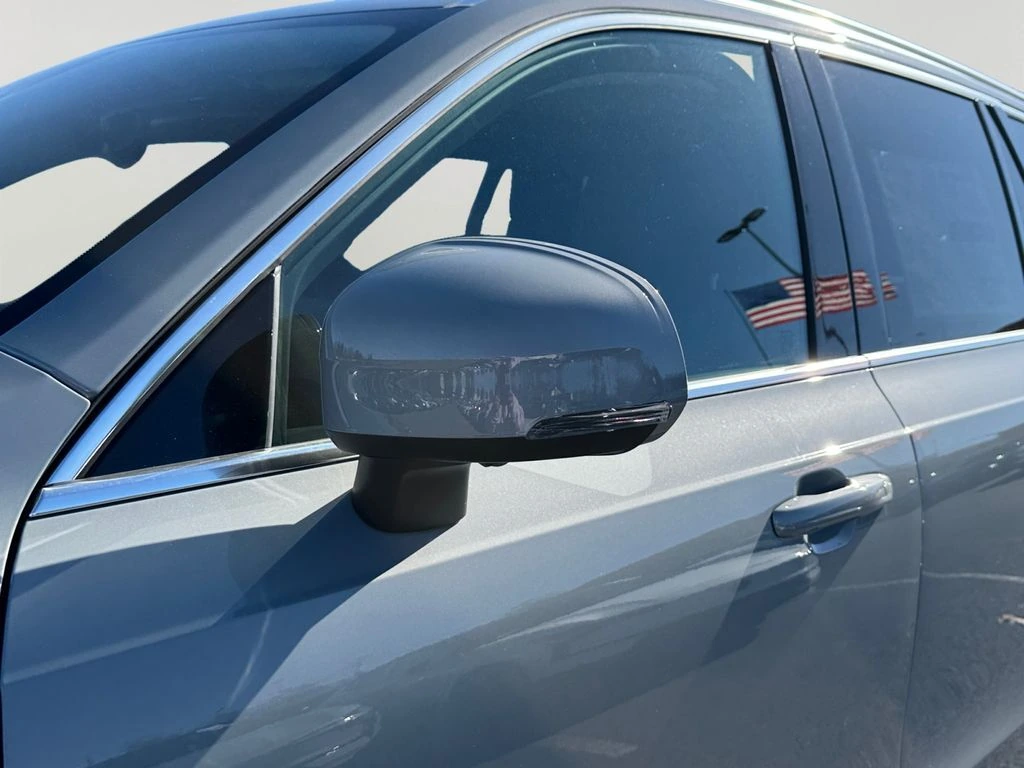 2026 Volvo - image 26