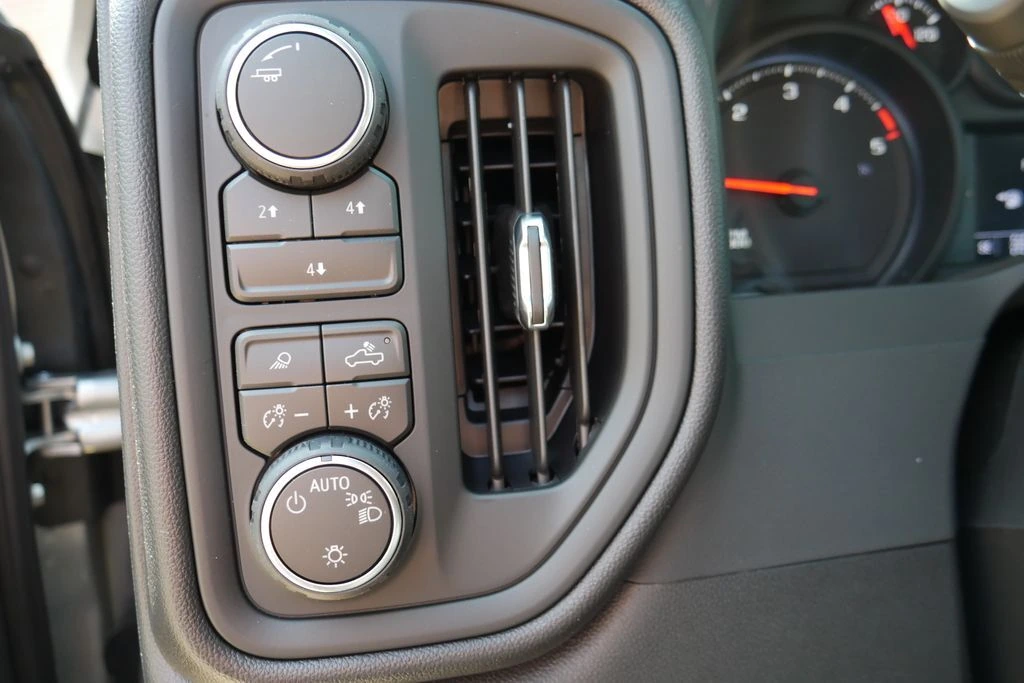 2026 Chevrolet Silverado 2500 HD Custom - Photo 25