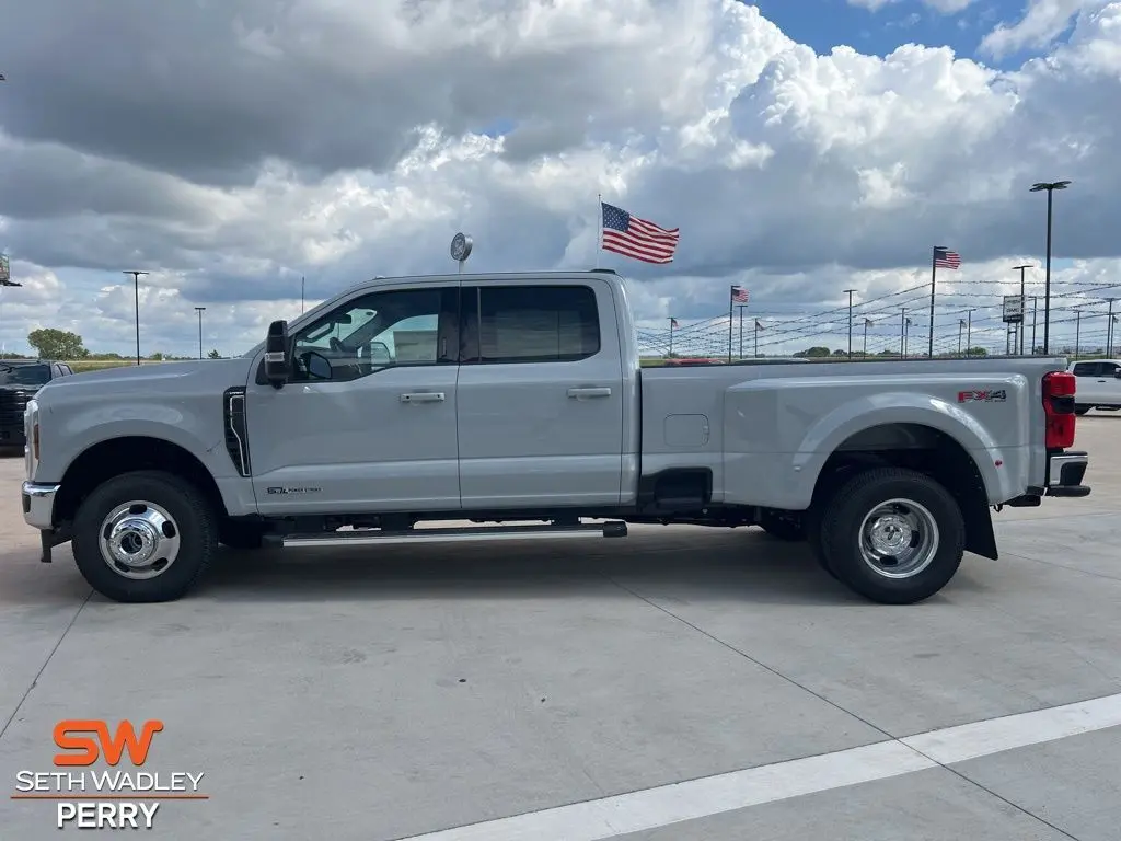 2026 Ford F-350 photo 4