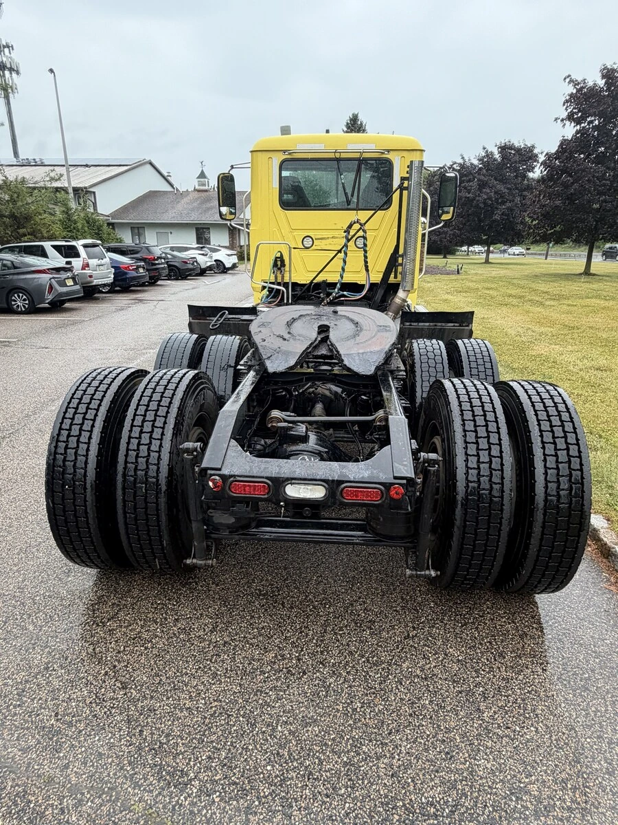 2019 Mack Pinnacle in Warminster, PA — photo 7