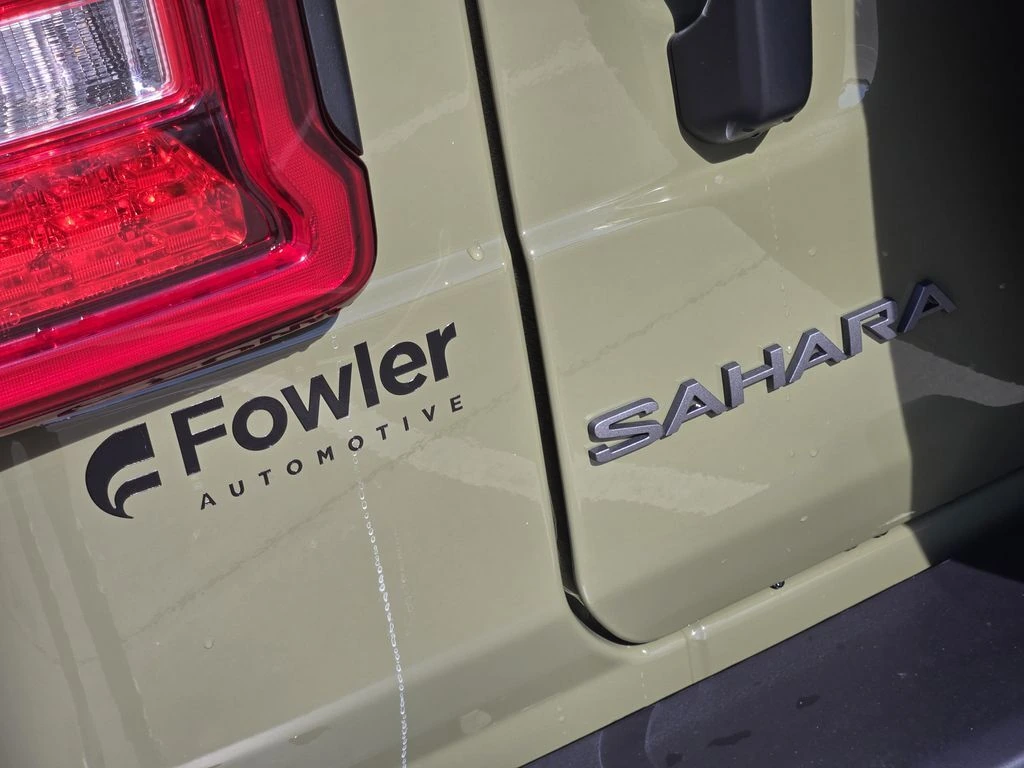 2026 Jeep Wrangler 4-Door Sahara - Photo 7
