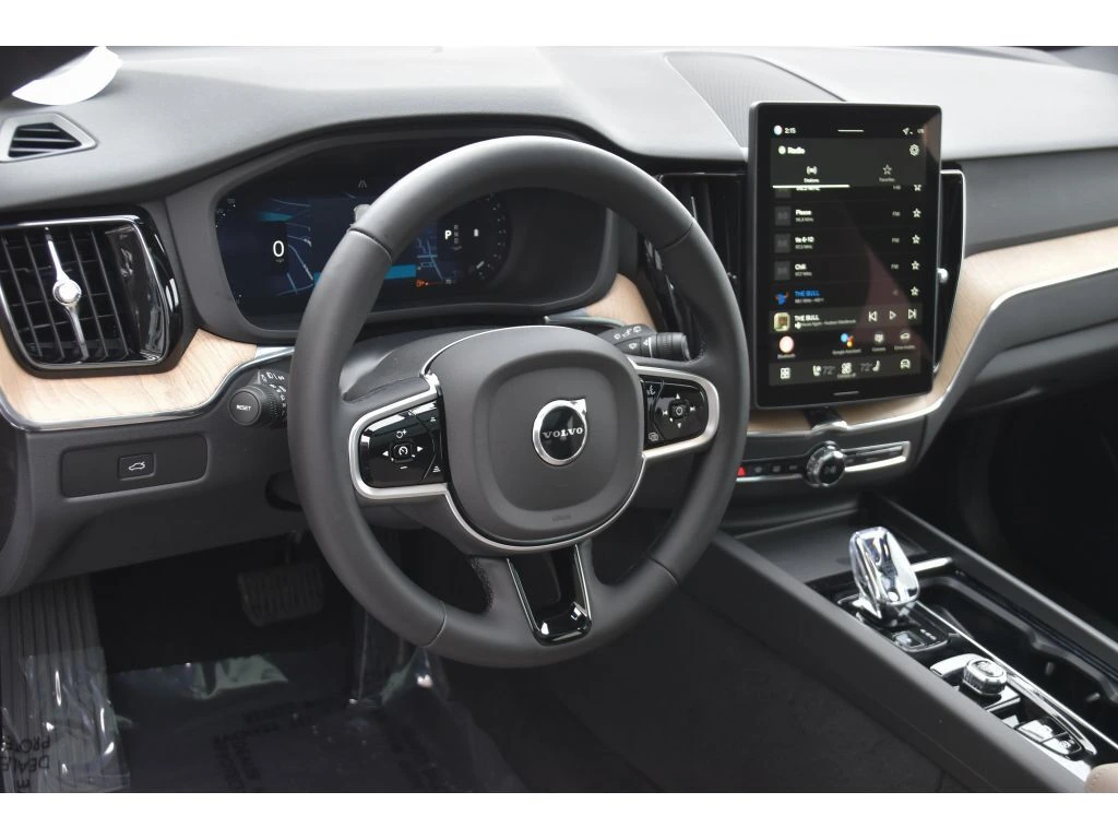 2026 Volvo - image 11