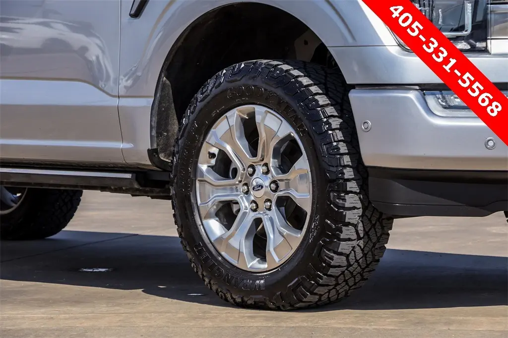 2022 Ford F-150 Platinum photo 2