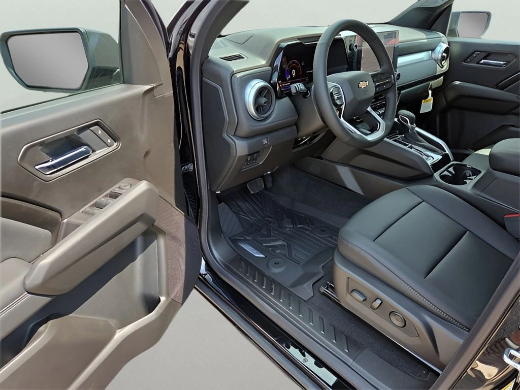 2026 Chevrolet Colorado LT - Photo 14