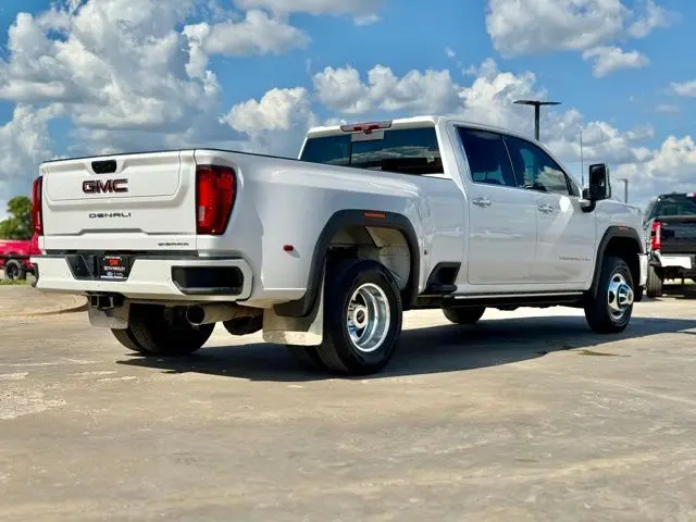 2022 Gmc Sierra HD Denali photo 2