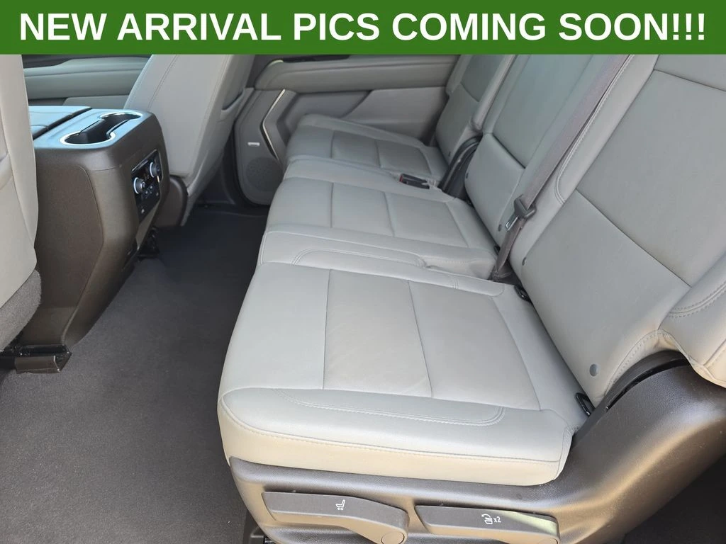 2024 Chevrolet Suburban LT - Photo 15
