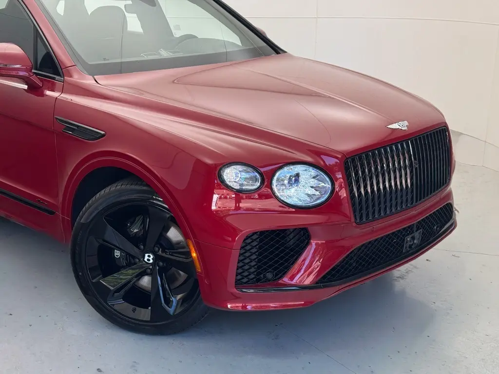 2025 Bentley Bentayga Azure photo 35