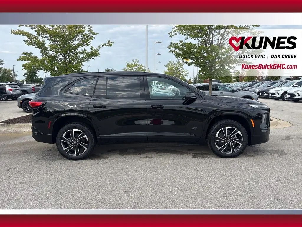 2026 Buick Enclave Sport Touring photo 2