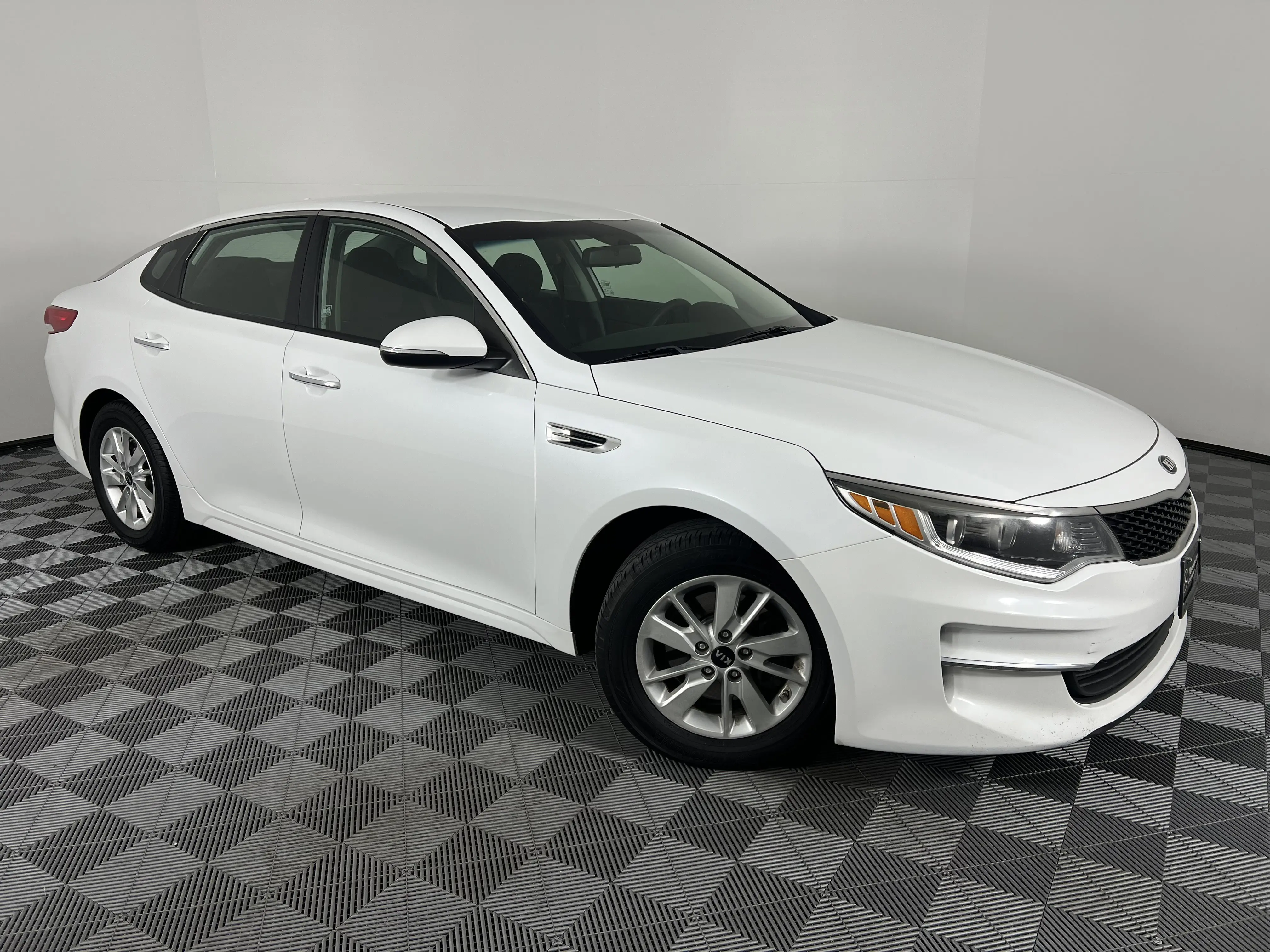 Used 2018 Kia Optima LX with VIN 5XXGT4L37JG225180 for sale in Farmington, UT