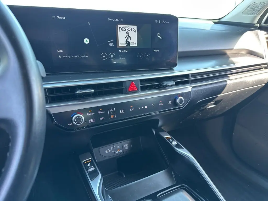 2024 Kia Sorento S photo 31