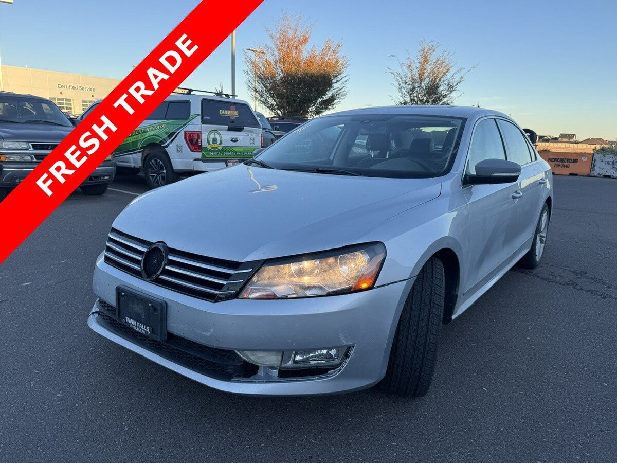 2014 Volkswagen Passat 4dr Sdn 2.0L DSG TDI SE w/Sunroof & Nav