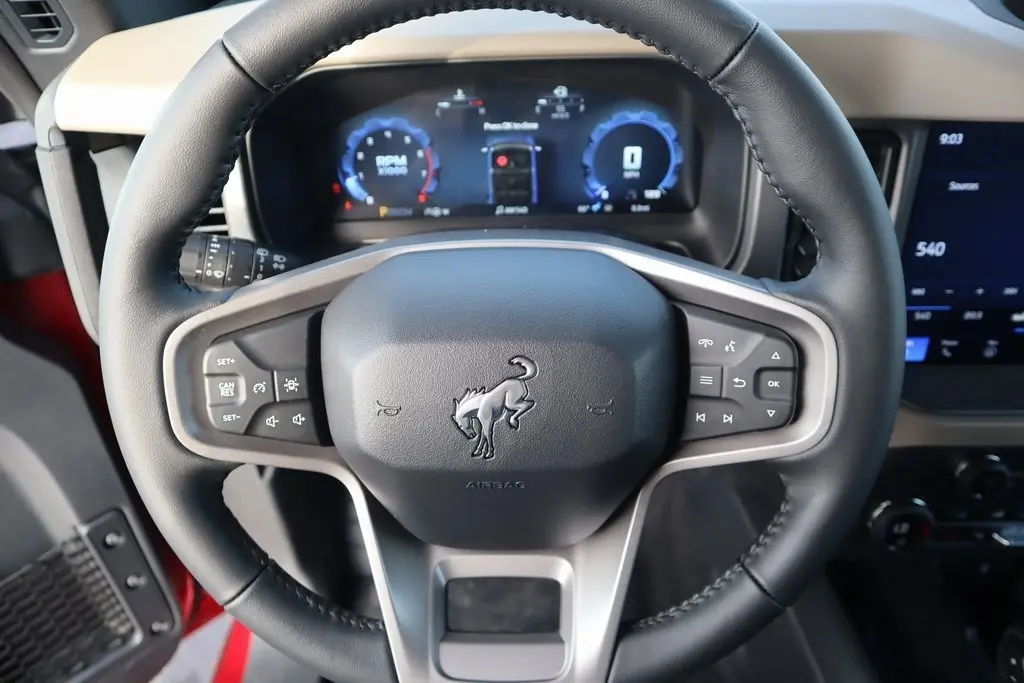 2025 Ford Bronco Big Bend photo 3