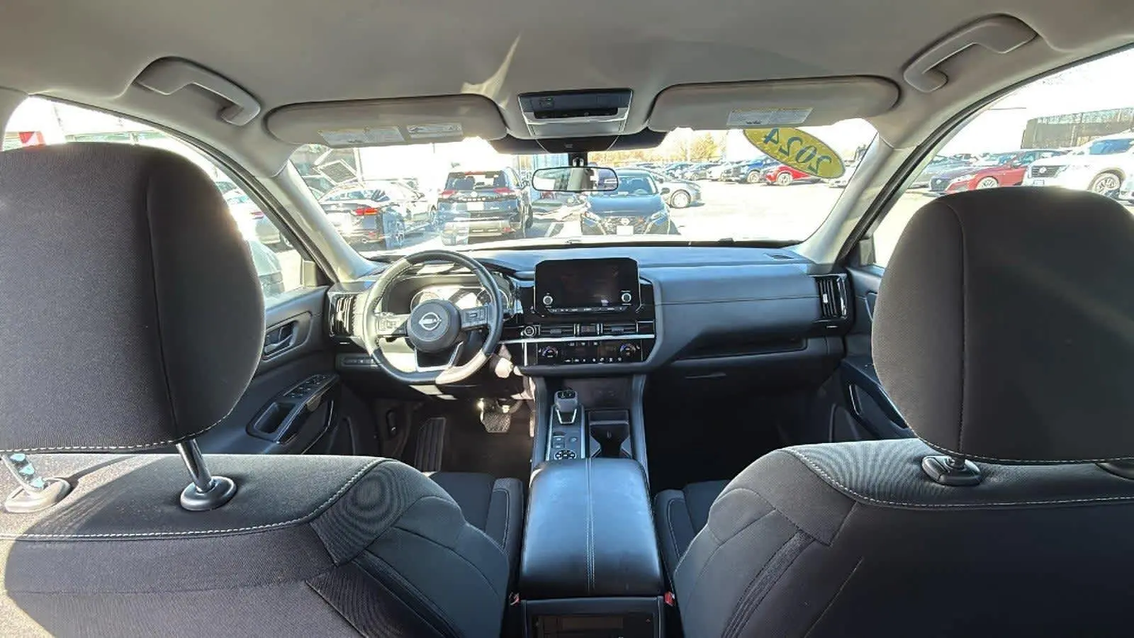 2024 Nissan Pathfinder SV photo 19