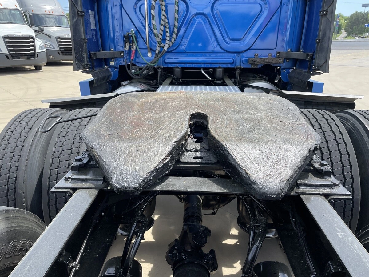 2021 Freightliner Cascadia - image 10