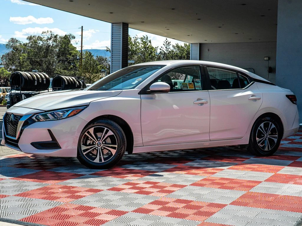 2022 Nissan Sentra SV CVT's photo