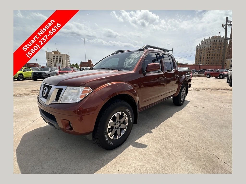 2017 Nissan Frontier 4.0 PRO-4X Crew Cab 4X4 AT's photo