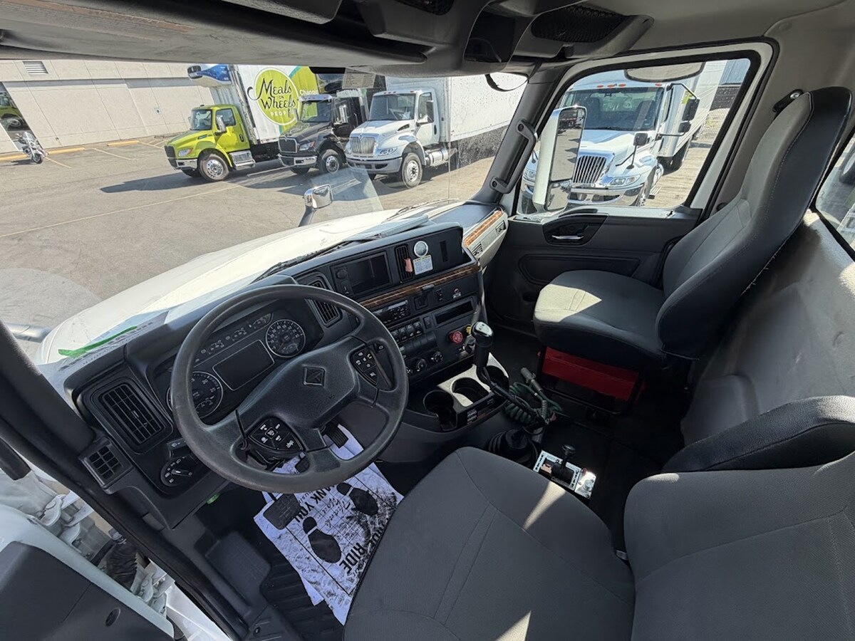 2020 International LT in Pasco, WA — photo 6