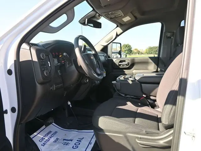 2025 Chevrolet Silverado 2500HD Work Truck photo 8