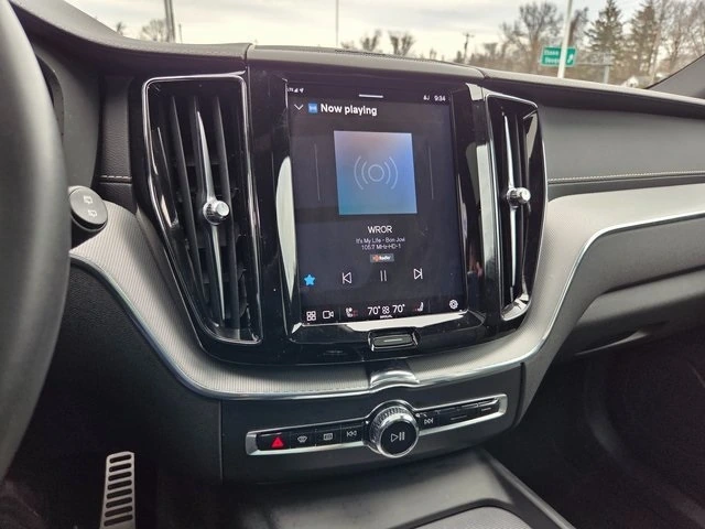 2022 Volvo - image 21