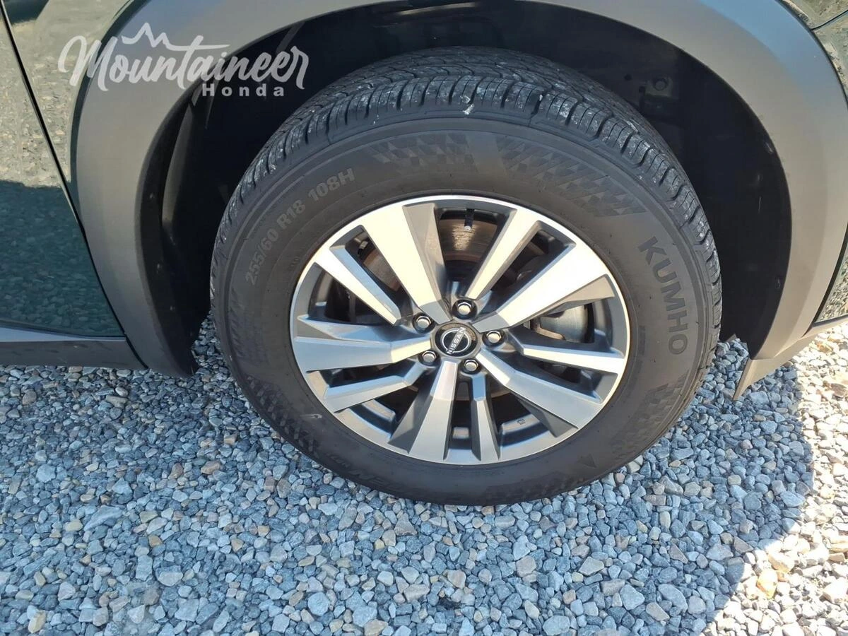 2025 Nissan Pathfinder SL - Photo 12