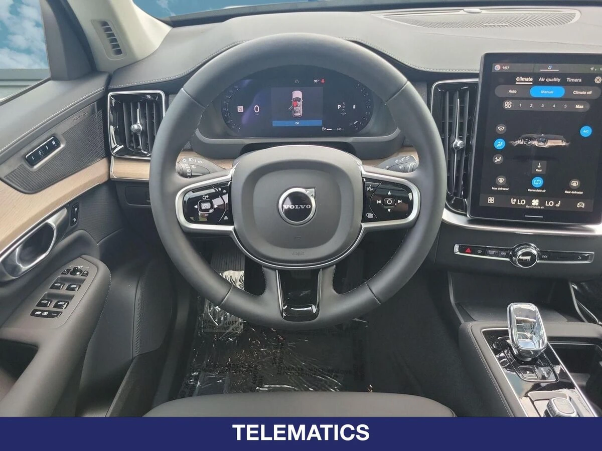 2026 Volvo XC90 Plus - Photo 13