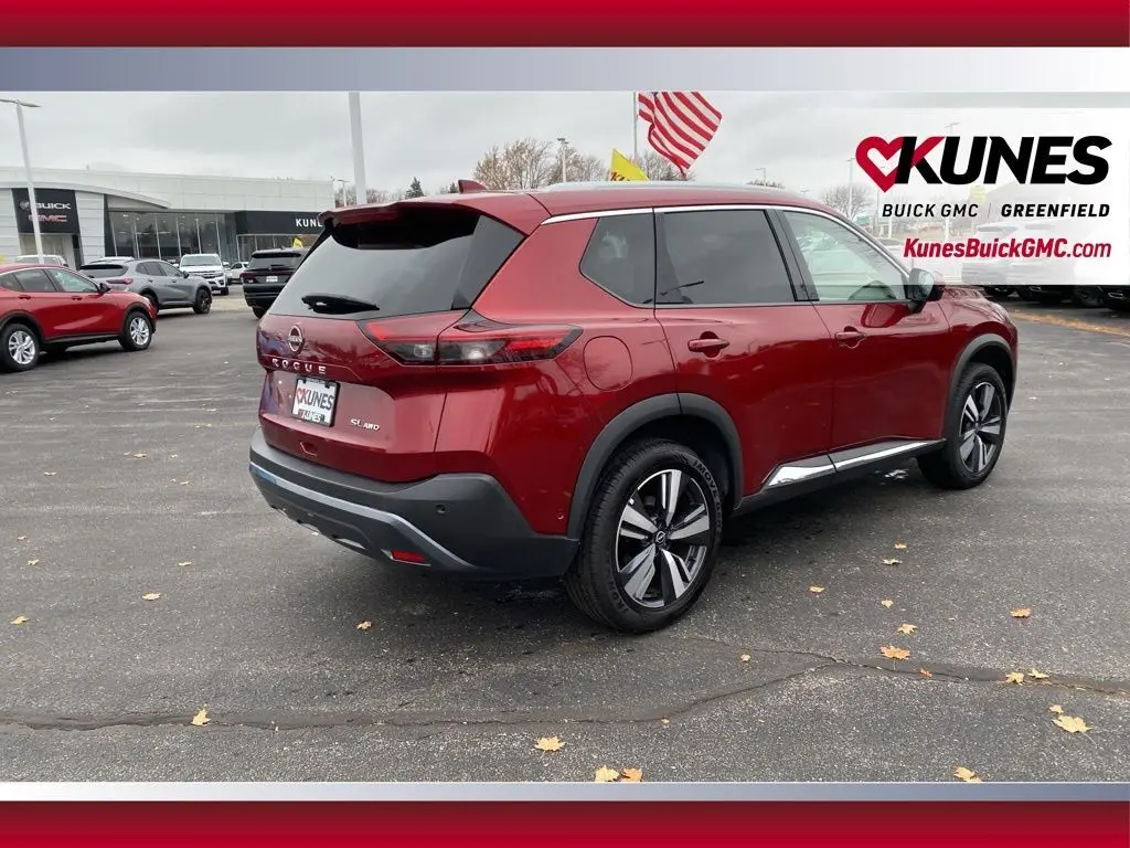 2023 Nissan Rogue SL photo 3
