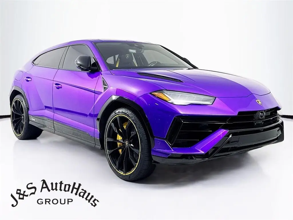 2023 Lamborghini Urus S's photo