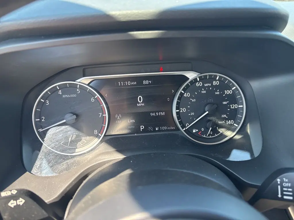 2024 Nissan Rogue SV photo 14